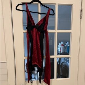 Elegant Red and Black Lace Chemise